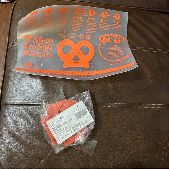 Pampered Chef Pretzel Making Set Kit w/Mat & Form. Discontinued, New Opened - Picture 1 of 4